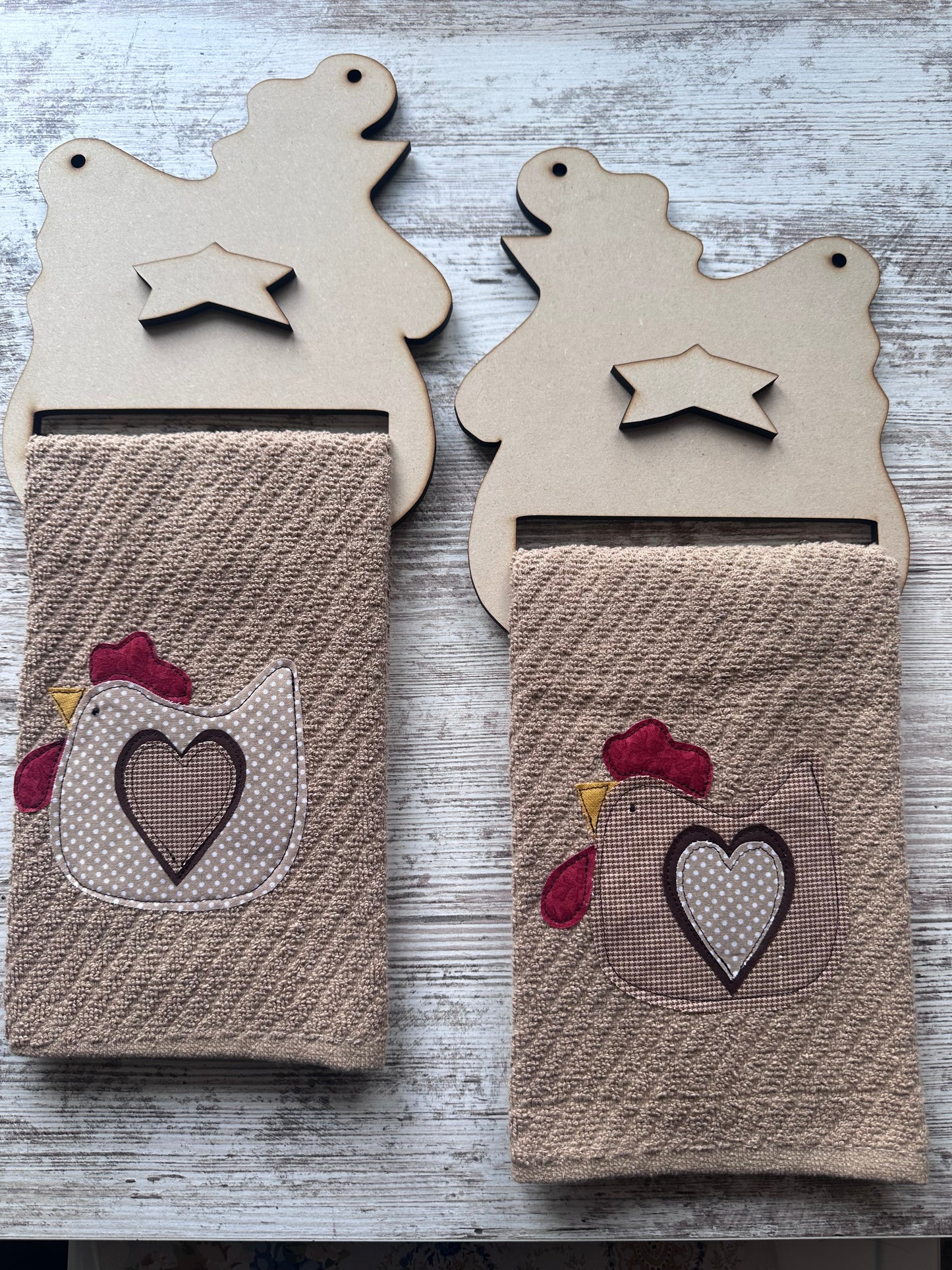 Hen Towel Holder set