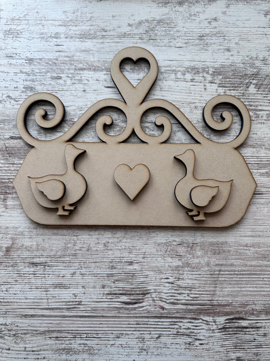 Decorative wall hanger with geese