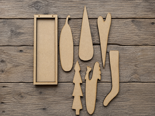 Skinny hanger with accessories