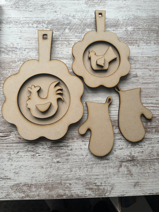 Scallop boards with oven mitts